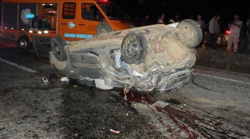 Yozgat'ta Otomobil Takla Attı: 5 &Ouml;l&uuml;