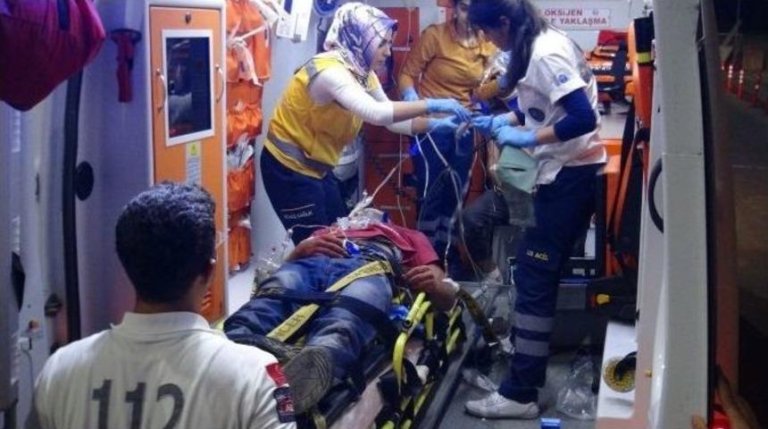 Batman&rsquo;da Trafik Kazası 1&rsquo;i Ağır 2 Yaralı