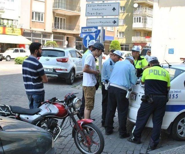 Aydın Trafik Polisleri Kurallara Uymayan Gençleri Affetmedi