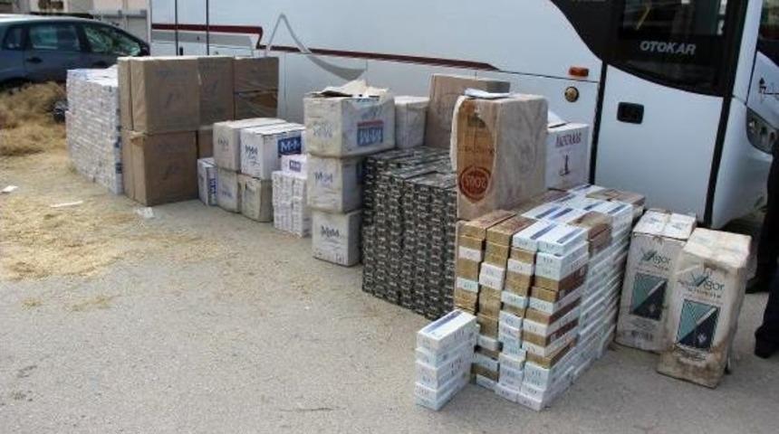 B&uuml;y&uuml;kbaş Hayvan Taşınan Tır'da 50 Bin Paket Ka&ccedil;ak Sigara