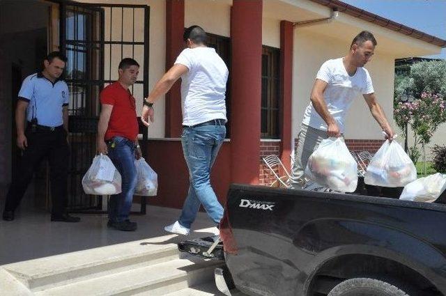 Nazilli Belediyesi’nden Gıda Yardımı