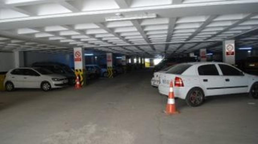 &Ccedil;erkezk&ouml;y&rsquo;de Kapalı Otoparkta Aylık Park &Uuml;creti 120 Tl