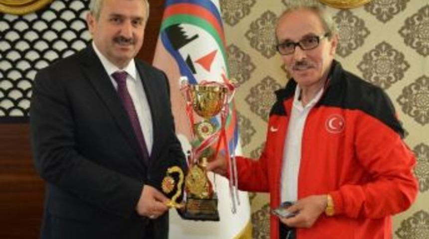 K&ouml;rfez&rsquo;de Sporun Her Dalına Destek S&uuml;r&uuml;yor