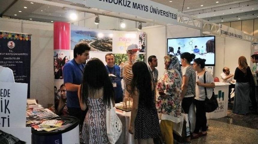 &Uuml;niversite Adayları Tercih Fuarına Akın Etti