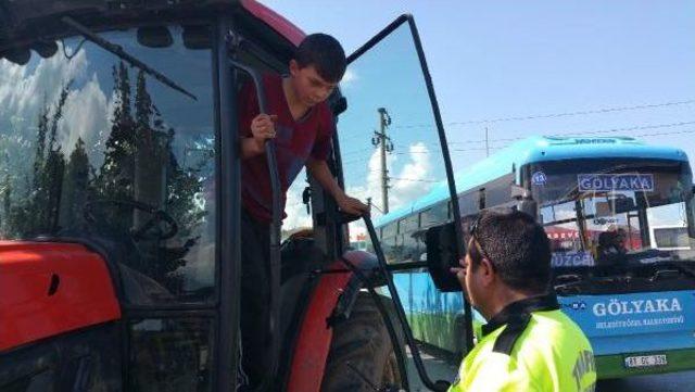 Küçük Sürücüyü Polis Yakaladı