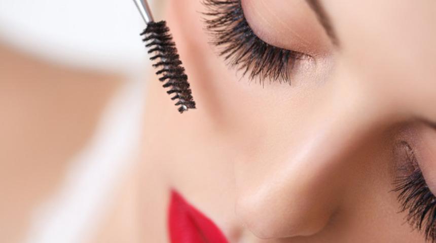 Sağlıklı ve Hacimli Kirpikler Hayal Değil