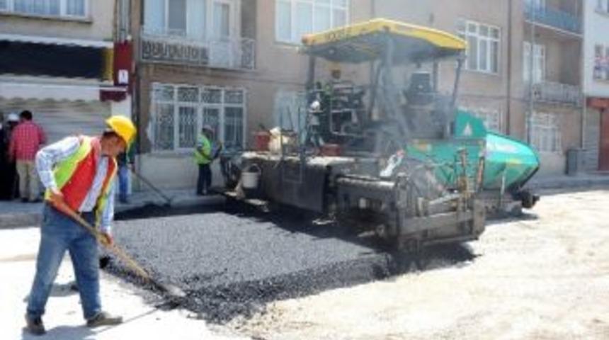 Meram&rsquo;da Asfaltlama &Ccedil;alışmaları S&uuml;r&uuml;yor