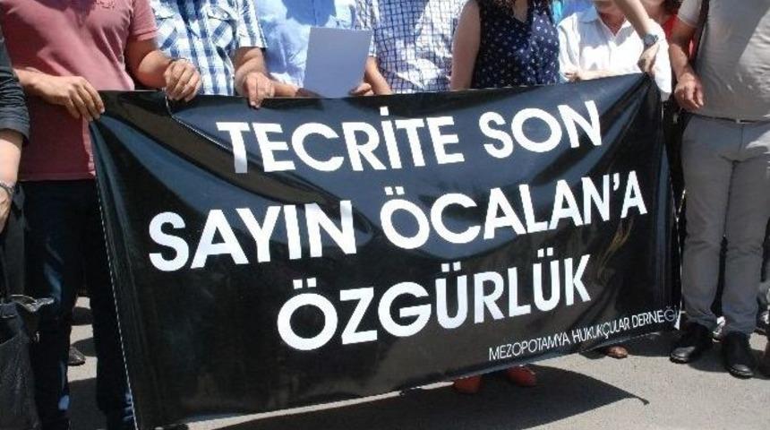 Hukuk&ccedil;ulardan &Ouml;calan&rsquo;a &Ouml;zg&uuml;rl&uuml;k A&ccedil;ıklaması