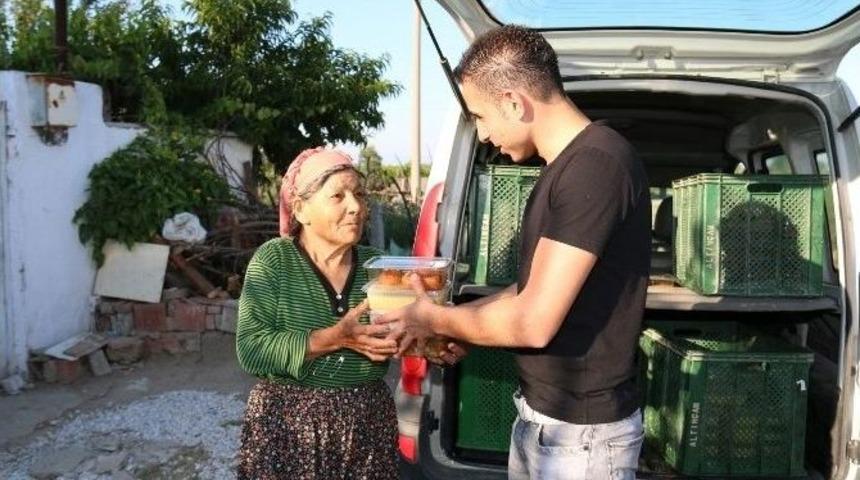 Saruhanlı Belediyesi&rsquo;nden İftarda Evlere Yemek Servisi