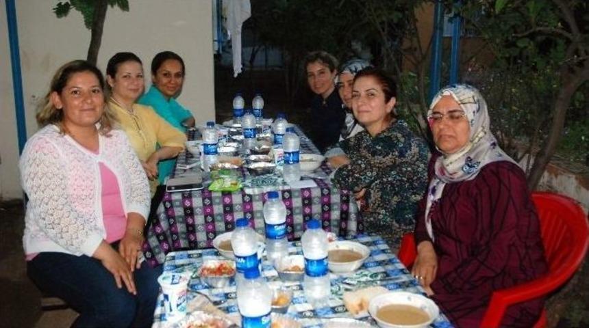 Antalya Milletvekili En&ccedil;, Ziyaretlerini S&uuml;rd&uuml;r&uuml;yor