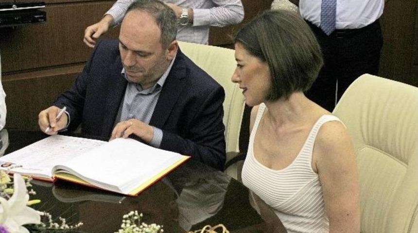 Yeşilgiresun Belediyespor&rsquo;un Ko&ccedil;u Ahmet Kandemir Nikah Masasına Oturdu