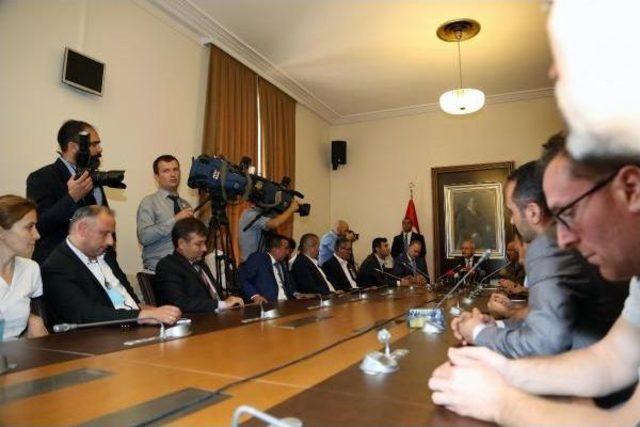 Kılı&ccedil;daroğlu : Dedikodudan Bıktım 1