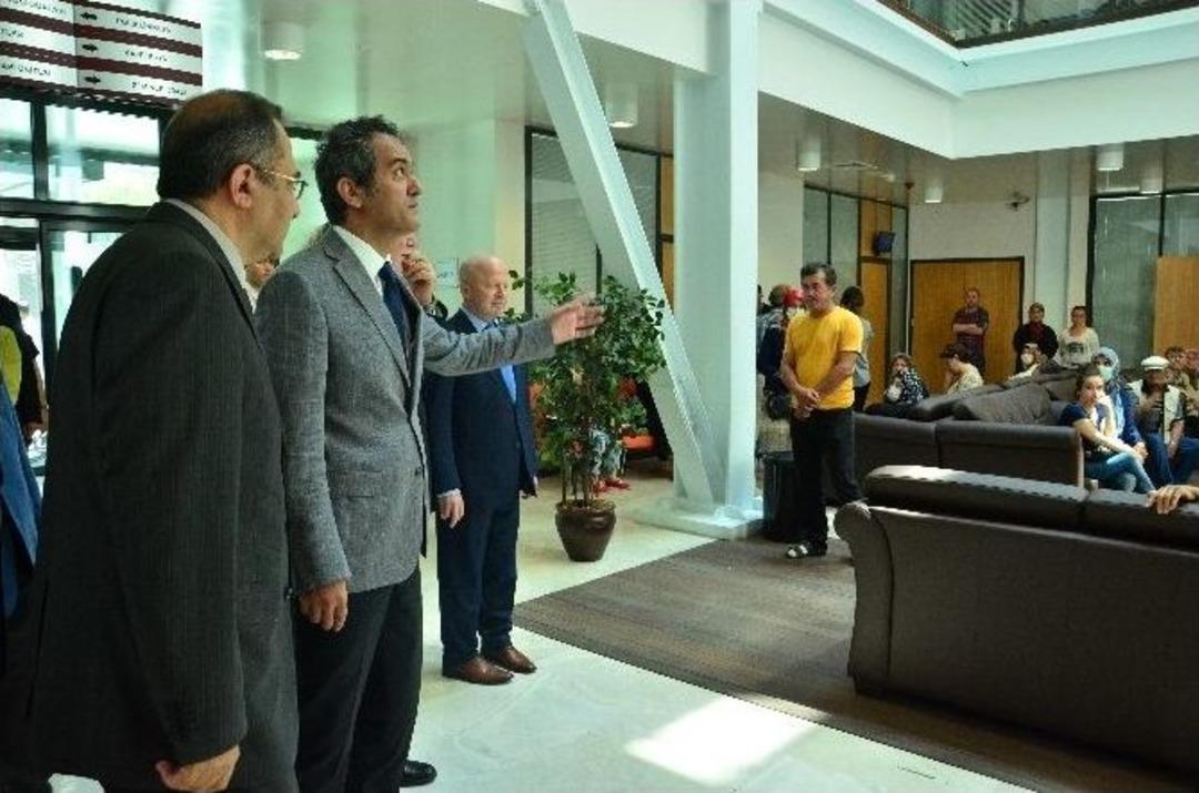 Vali Kaban, Be&uuml; Kanser Araştırma Merkezine Hayran Kaldı