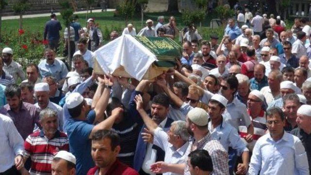 Emekli Müftü Bakanlar Kurulu Izniyle Selimiye Camii Haziresine Defnedildi