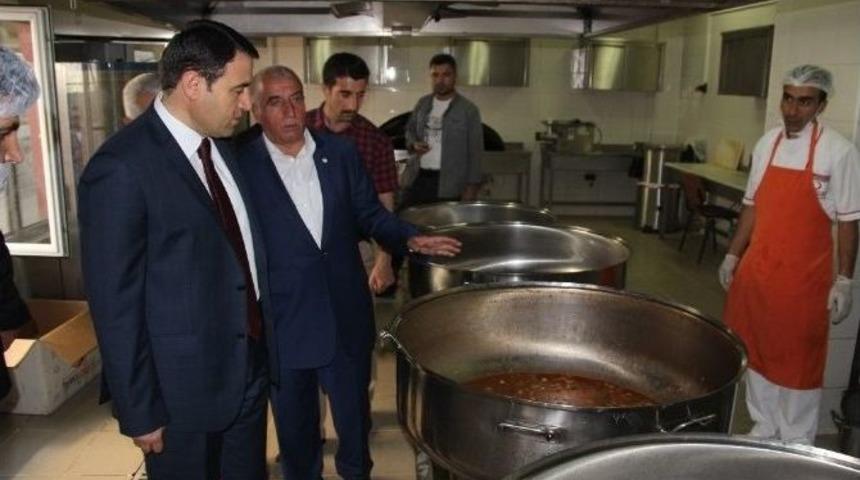 Vali Işın&rsquo;dan Kızılay&rsquo;a Ziyaret