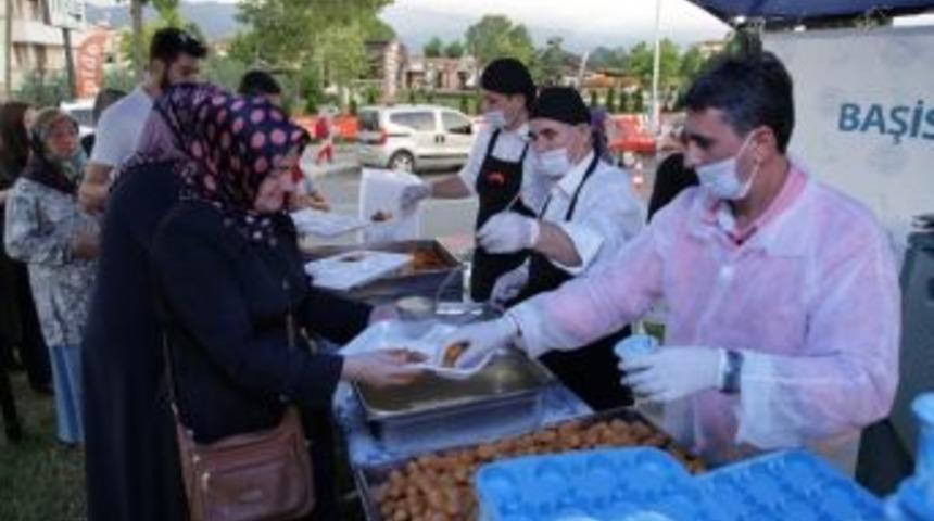 Başiskele&rsquo;de Halk İftarlardan Memnun