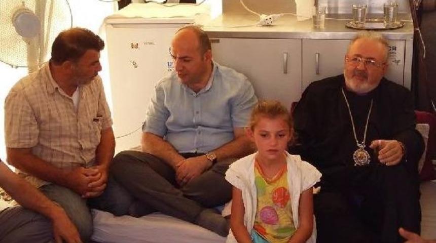 Başpiskopos Ateşyan Suriyeli Sığınmacıları Ziyaret Etti