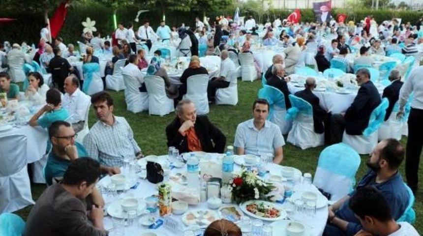 Kahramanmaraş Valiliği'nden Şehit Aileleri Ve Gazilere Iftar