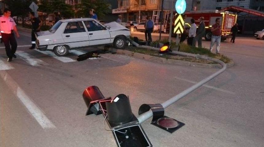 Kulu&rsquo;da Trafik Kazası: 2 Yaralı