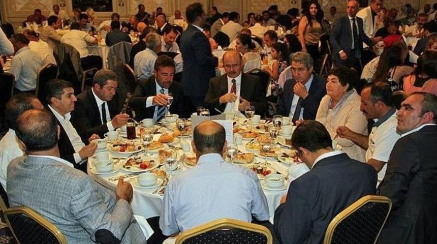 Van Vakfı&rsquo;ndan Geleneksel İftar Yemeği