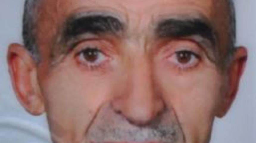 Kendini Kavak Ağacına Asarak Intihar Etti