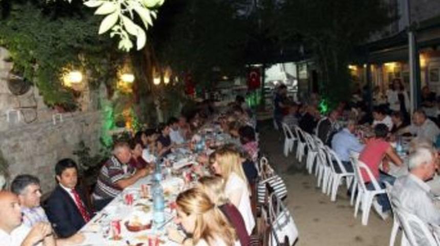 Urla&rsquo;da Şehit Yakınları Ve Gazilere İftar