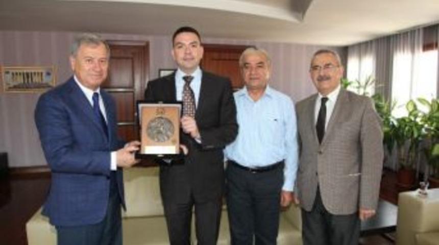 Abd Konsolosu Espinoza&rsquo;dan Ato&rsquo;ya Veda Ziyareti