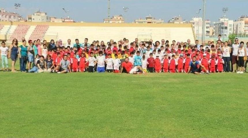 Futbolun Yıldızları Yetişiyor