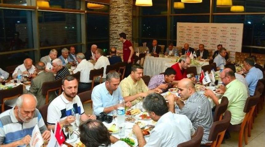 Kent Protokol&uuml; Ve Medya Optimum&rsquo;un İftar Yemeğinde Buluştu