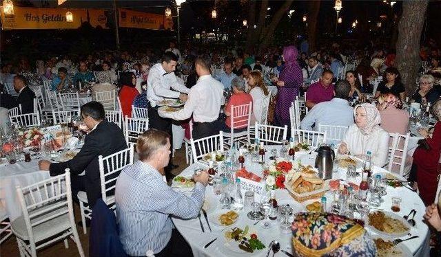 Gönül Sofrası Üsküdar Belediyesi Çalışanları İçin Kuruldu