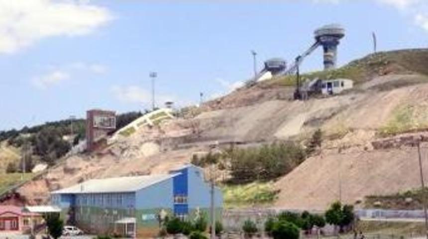 İnşaat M&uuml;hendisi G&ouml;n&uuml;lal: G&ouml;&ccedil;&uuml;k Altında 20 Dakika Bekledik