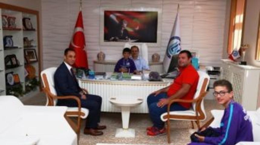 Dereceye Giren Judoculardan Bayburt &Uuml;niversitesine Ziyaret