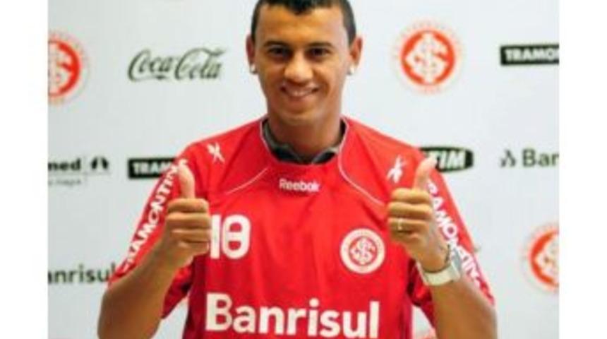 Yeni Malatyaspor Brezilyalı Alex İle G&ouml;r&uuml;ş&uuml;yor