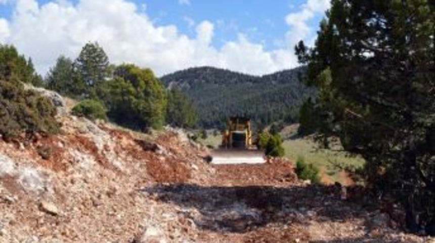 Elmalı Geçmen Yaylası Yolu Kısalıyor