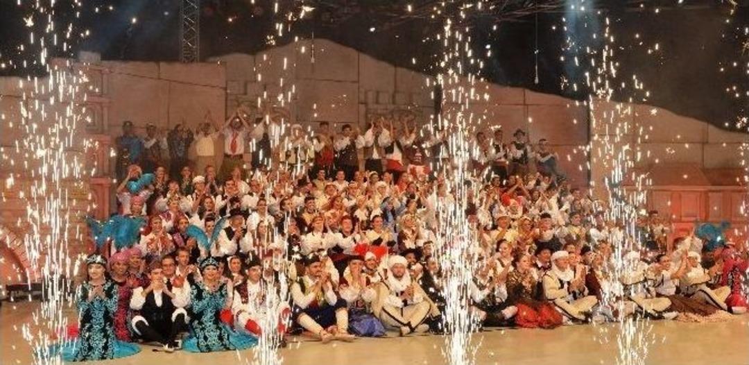 Altın Karag&ouml;z Festivali&rsquo;nde D&uuml;nyaya Barış Mesajları