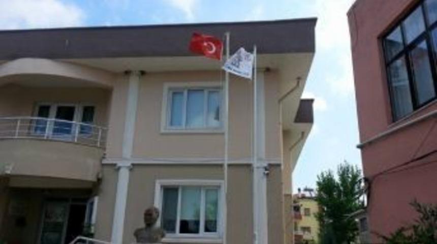 Faik G&uuml;ng&ouml;r Anaokuluna Beyaz Bayrak