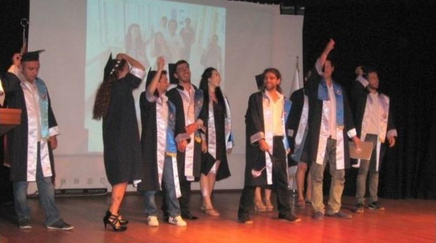 Deniz Bilimleri Ve Teknolojisi Fak&uuml;ltesi&rsquo;nde Mezuniyet T&ouml;reni