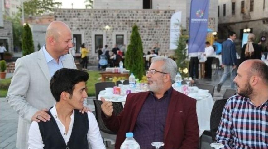 &Ccedil;olakbayrakdar&rsquo;dan Meclis &Uuml;yelerine İftar