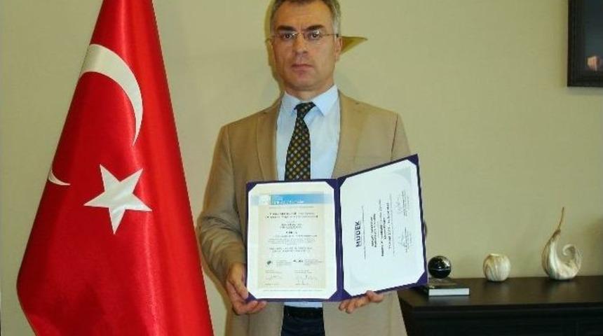 M&uuml;hendislik Fak&uuml;ltesi&rsquo;nin D&ouml;rt B&ouml;l&uuml;m&uuml; Akredite Oldu