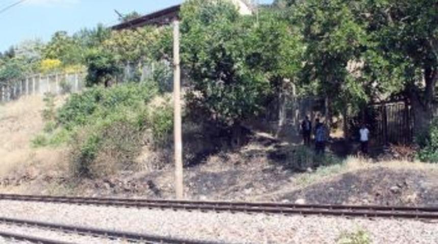 Başkent&rsquo;te Rayların Kenarında Bir Ceset Bulundu