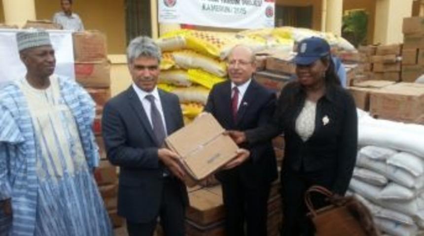 Kamerun&rsquo;daki M&uuml;lteci Kamplarına Gıda Yardımı Yapıldı