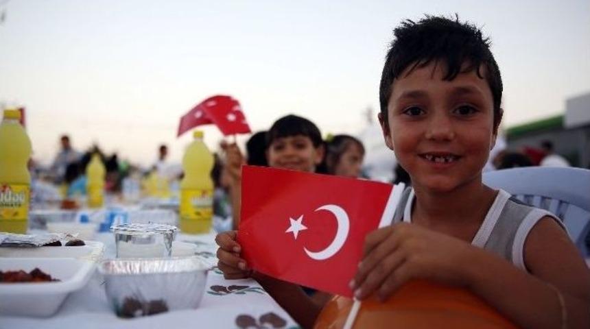 İhh&rsquo;dan Ramazan&rsquo;da 3 Bin Yetime İftar