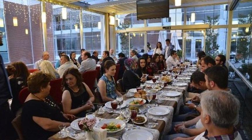 Başkan Ata&ccedil; Basın Mensupları İle İftarda Bir Araya Geldi