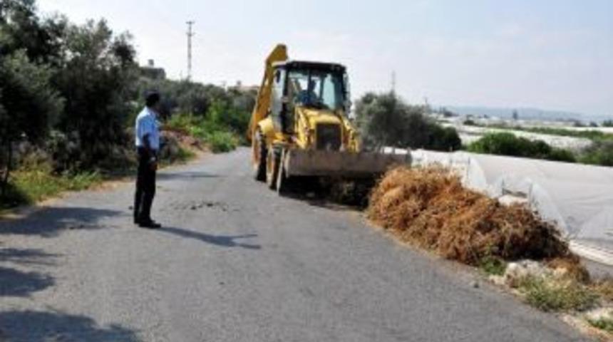 Erdemli Belediyesi&rsquo;nden Sera Temizliği