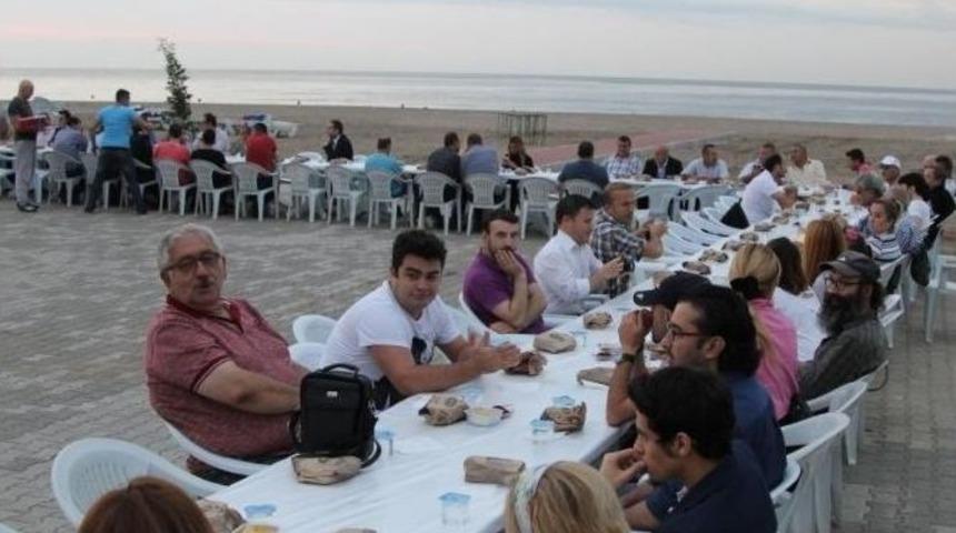 Giresun Belediyesi Muhtarlar Ve Basın Mensuplarına İftar Verdi