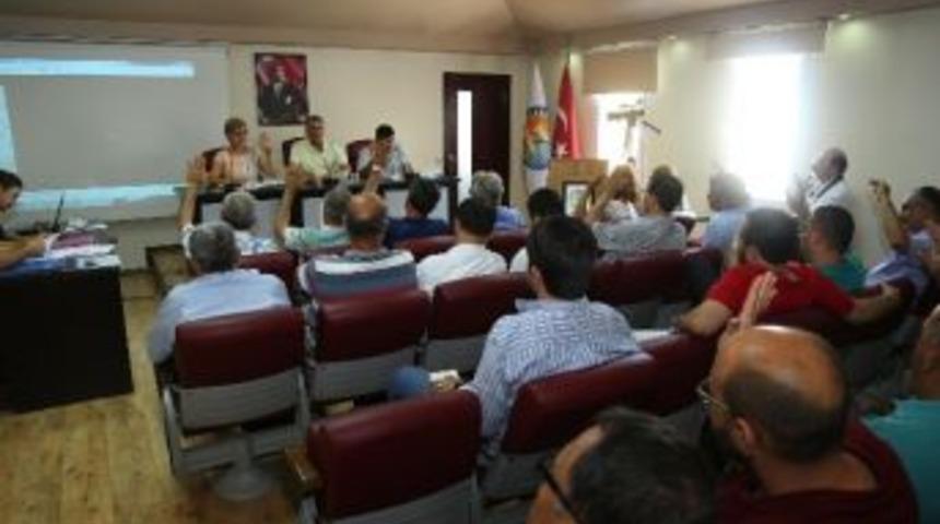 Tarhan: &ldquo;&uuml;niversite Mezunu Kızlar Temizlik İş&ccedil;isi Olmak İ&ccedil;in Başvuruyor&rdquo;