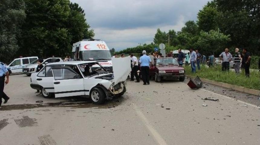 &Ccedil;arşamba&rsquo;da Trafik Kazası: 7 Yaralı