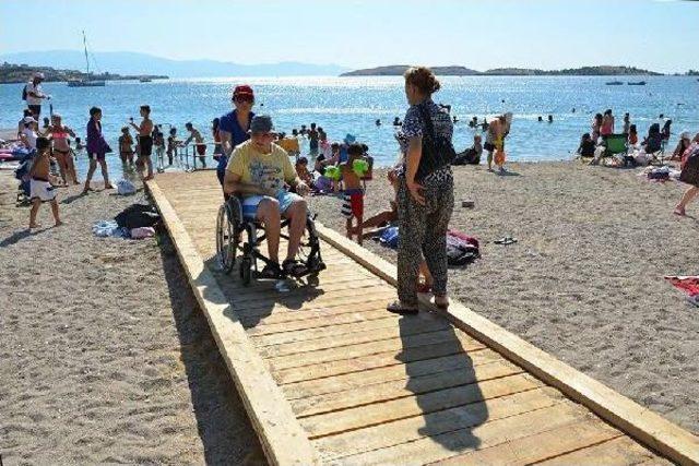 Foça Plajlarına Engelli Rampası