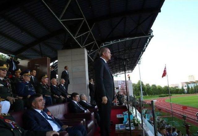 Cumhurbaşkanı Erdoğan, Muhafız Alayı Sancak Devir Teslim Törenine Katıldı