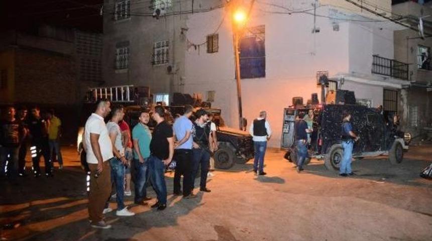 Adana'da 400 Polis Ile Uygulama